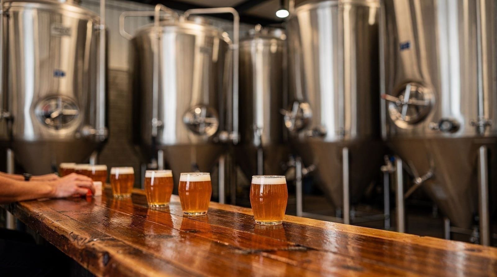 Cerveza artesanal y cervecerías en Vancouver — La escena de cerveza artesanal de Vancouver, desde los orígenes de 1984 de Granv