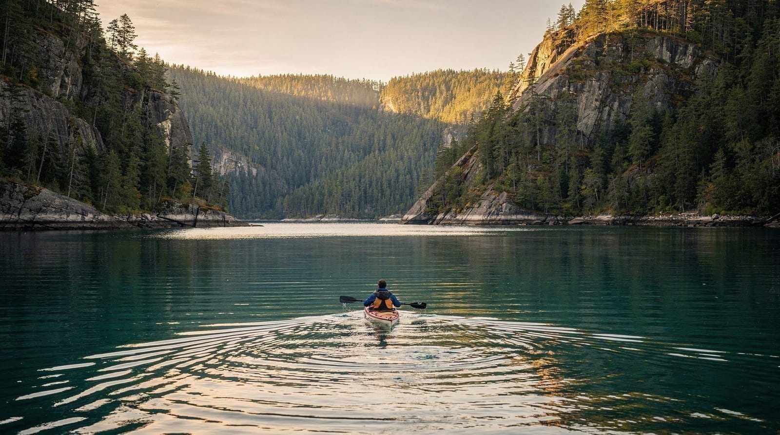Kayak da Deep Cove, il punto di partenza più facile del North Shore