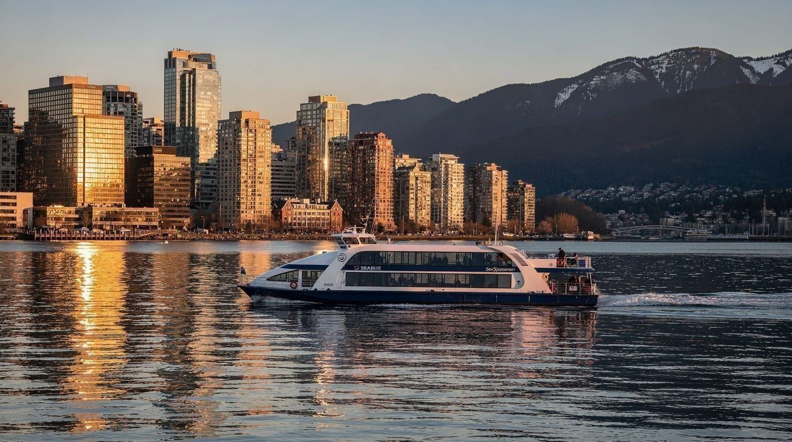 SeaBus-Guide — die Überfahrt zur North Shore — Wie man Vancouvers SeaBus-Hafenfähre nutzt, um die North Shore zu erreichen — Fa